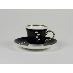 Dalia cup in black with gold